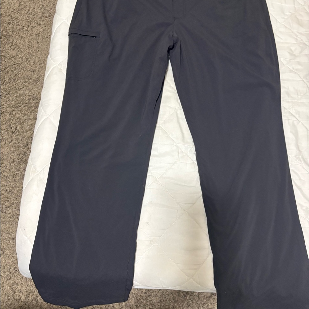 Eddie Bauer women’s Dark Gray Cargo Pants